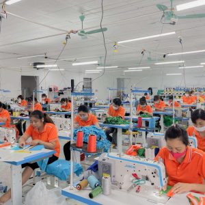 Cắt gia công đồng phục