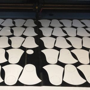 Cắt gia công khẩu trang