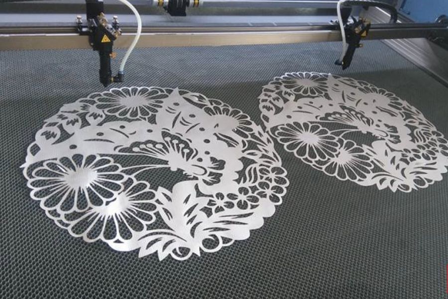 Cắt vải gia công chuyên nghiệp – Nhận cắt theo yêu cầu, giá xưởng tại ZoZo