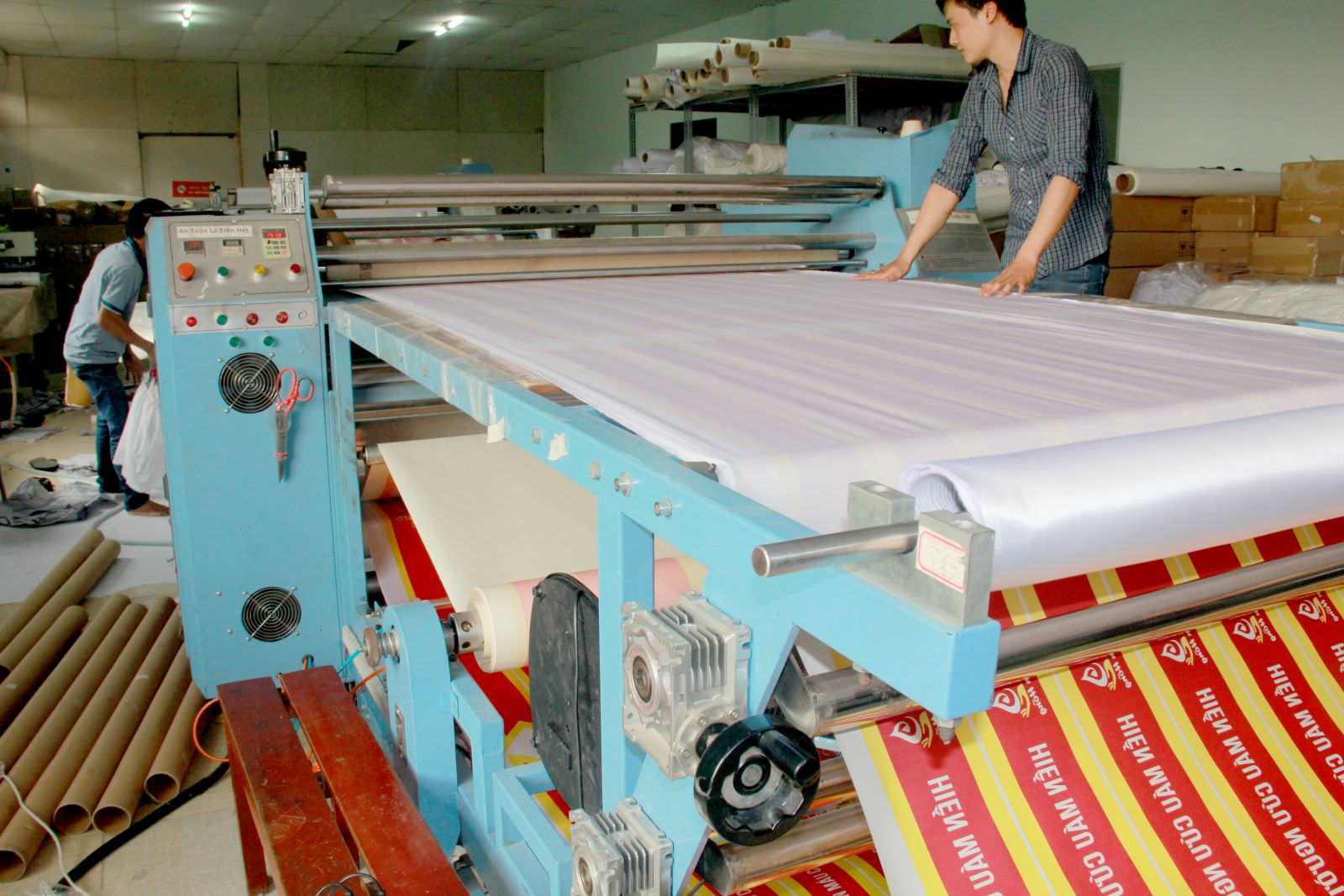 In Vải Chuyển Nhiệt Theo Yêu Cầu – Giải Pháp In Ấn Hiện Đại Do Xưởng ZoZo Sản Xuất