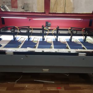 cắt vải gia công